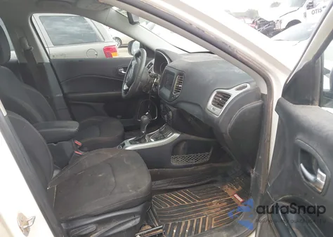 2021 Jeep Compass Sport 4X4 из США, поврежденный, VIN 3C4NJDAB4MT504473